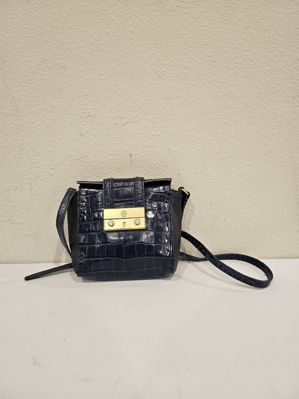 Tory Burch Britten Croc-Embossed Mini Crossbody